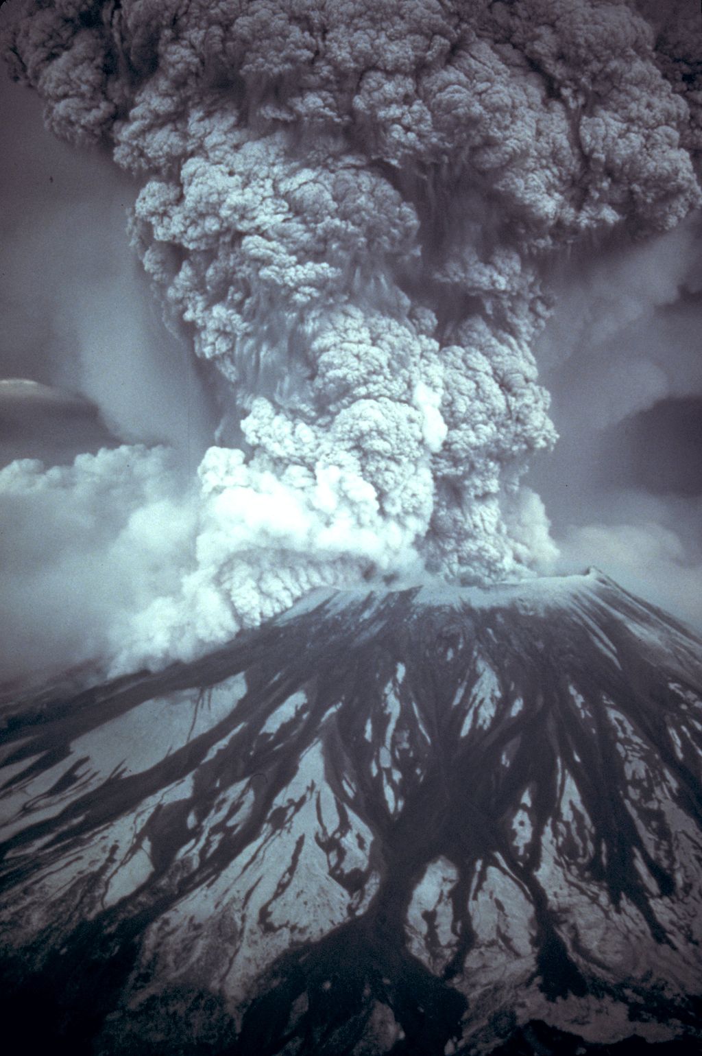 Battle of The Washington Volcanoes Tour