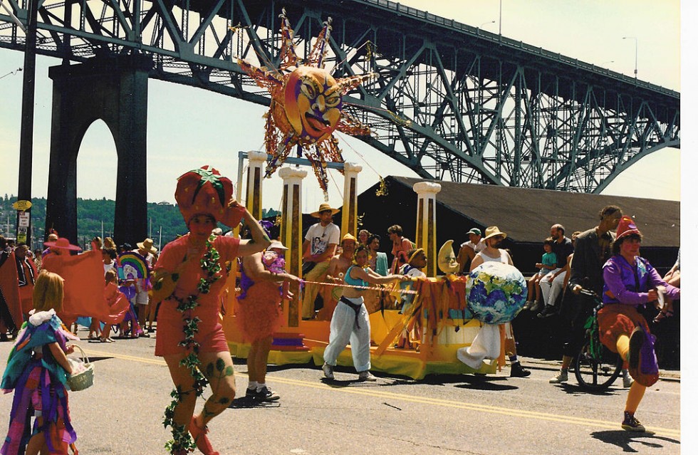 "Solstice Parade 1992 Aurora Bridge" by Joe Mabel - Photo by Joe Mabel. Licensed under CC BY-SA 3.0 via Commons - https://commons.wikimedia.org/wiki/File:Solstice_Parade_1992_Aurora_Bridge.jpg#/media/File:Solstice_Parade_1992_Aurora_Bridge.jpg